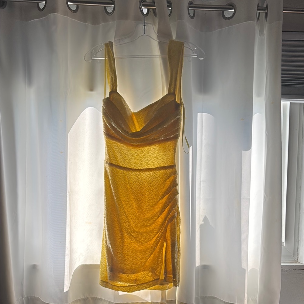 Gold Bodycon Prom Dress with Sweetheart Neckline